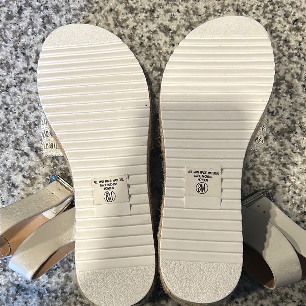 Soda Cream Sandals with Woven Straps - Picture 3 of 4